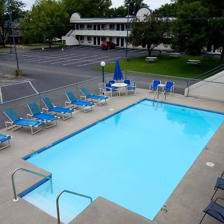 Fields Park Motel Wisconsin Dells Extérieur photo