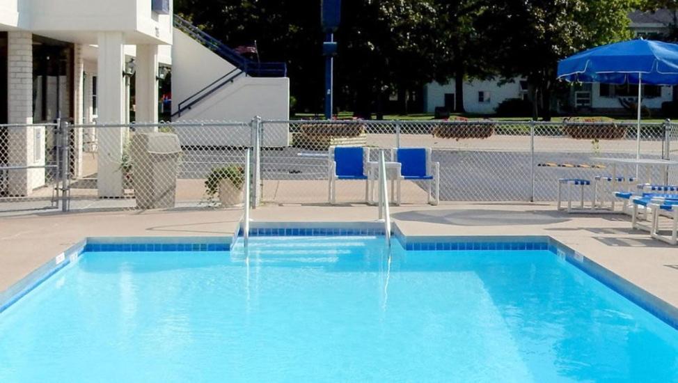 Fields Park Motel Wisconsin Dells Extérieur photo